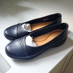 Clarks Brand New Women's slip on shoes